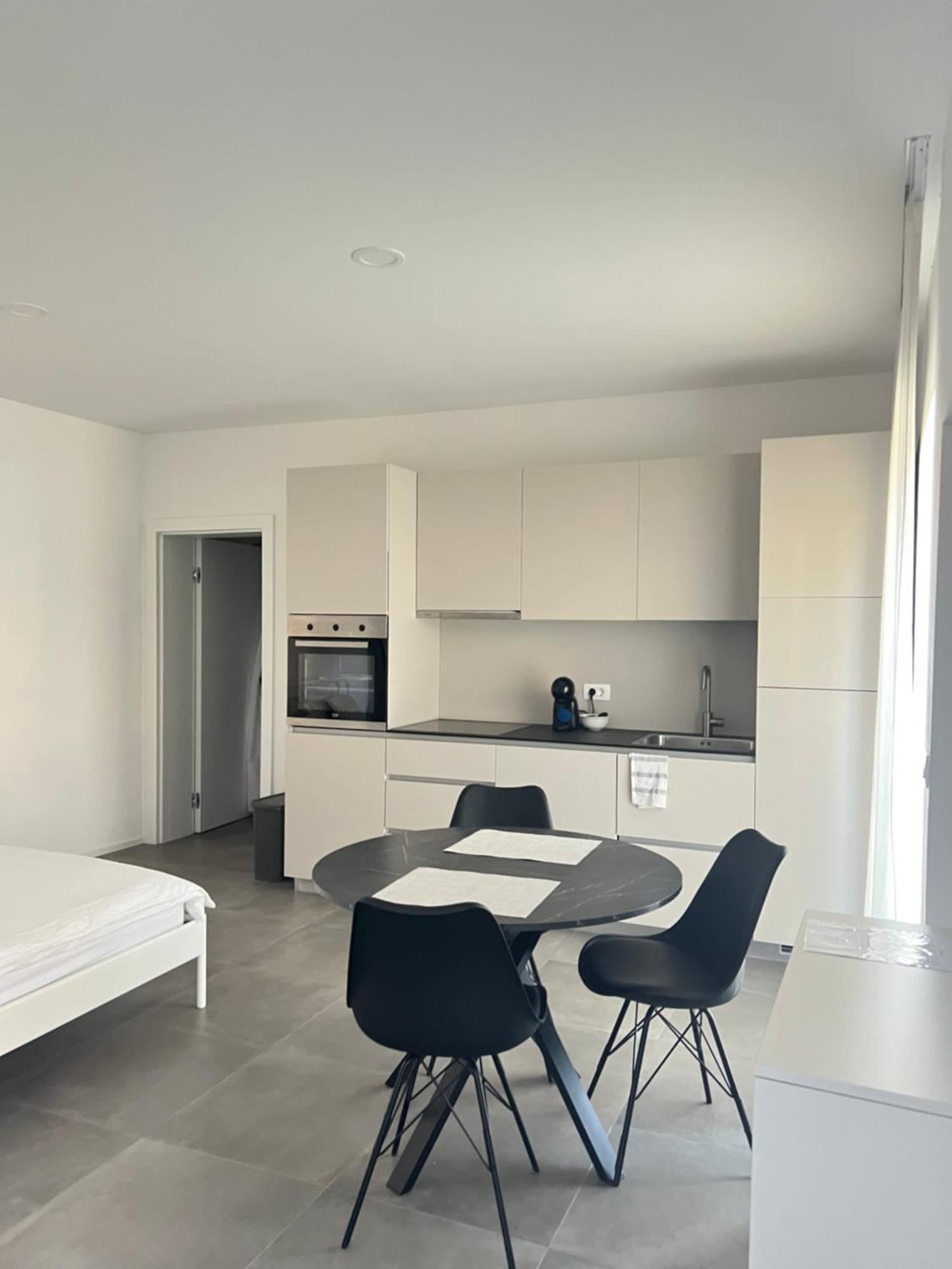 Apartments Lily Ljubljana Ngoại thất bức ảnh