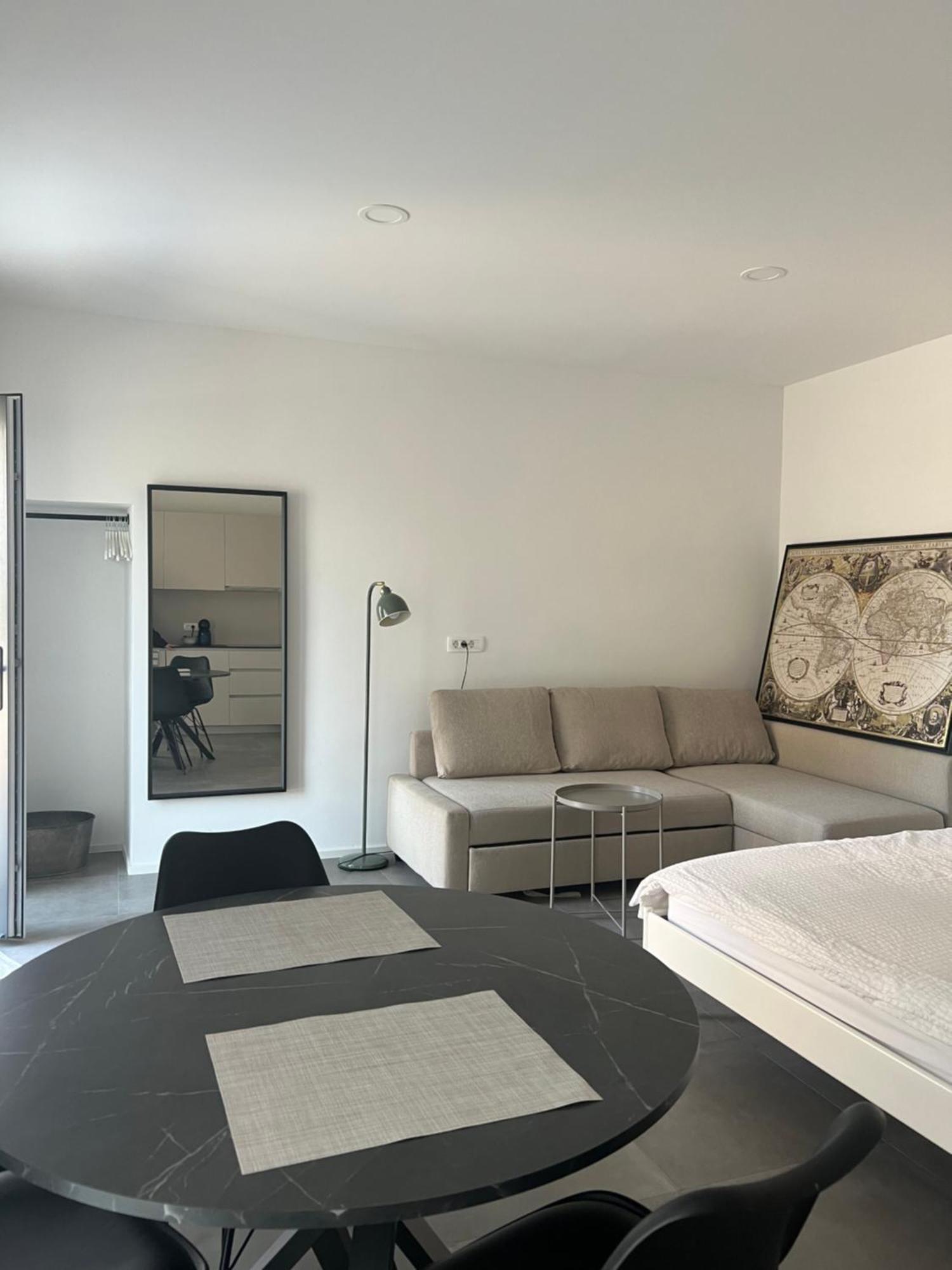 Apartments Lily Ljubljana Ngoại thất bức ảnh